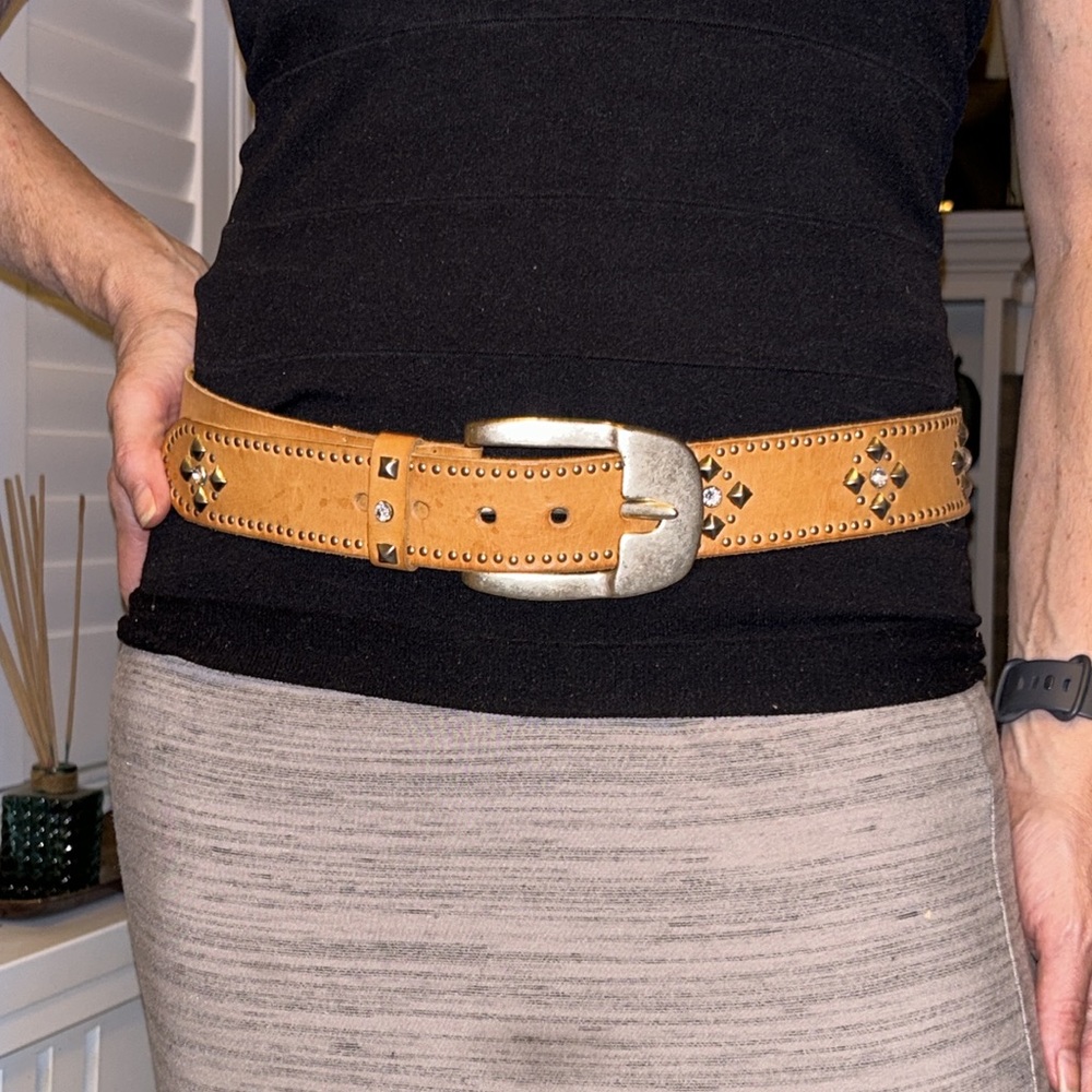 STREETS AHEAD Sz L jewel adorned leather belt large silver buckle made in Italy
